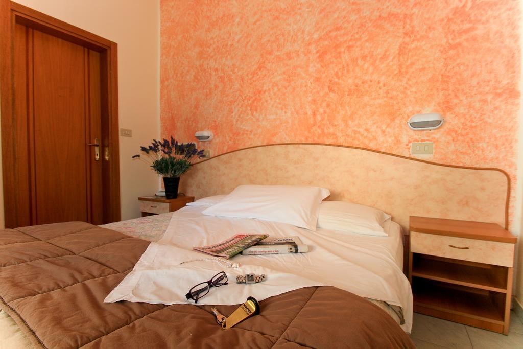 Residence Brown Римини Экстерьер фото